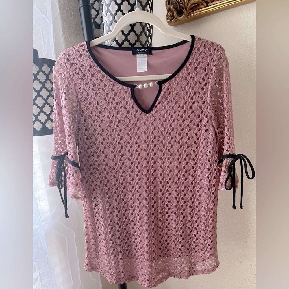 Onyx Mauve Lace Blouse with Black Accents